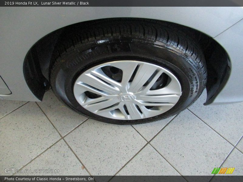 Lunar Silver Metallic / Black 2019 Honda Fit LX