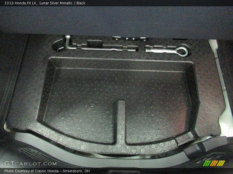 Lunar Silver Metallic / Black 2019 Honda Fit LX