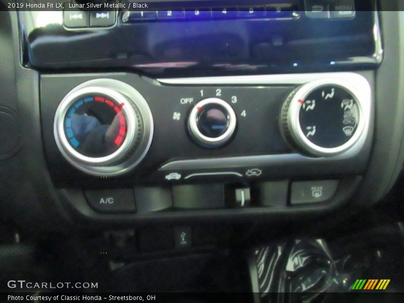 Lunar Silver Metallic / Black 2019 Honda Fit LX