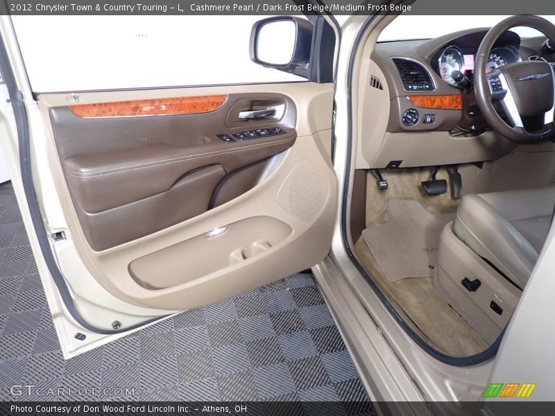 Cashmere Pearl / Dark Frost Beige/Medium Frost Beige 2012 Chrysler Town & Country Touring - L