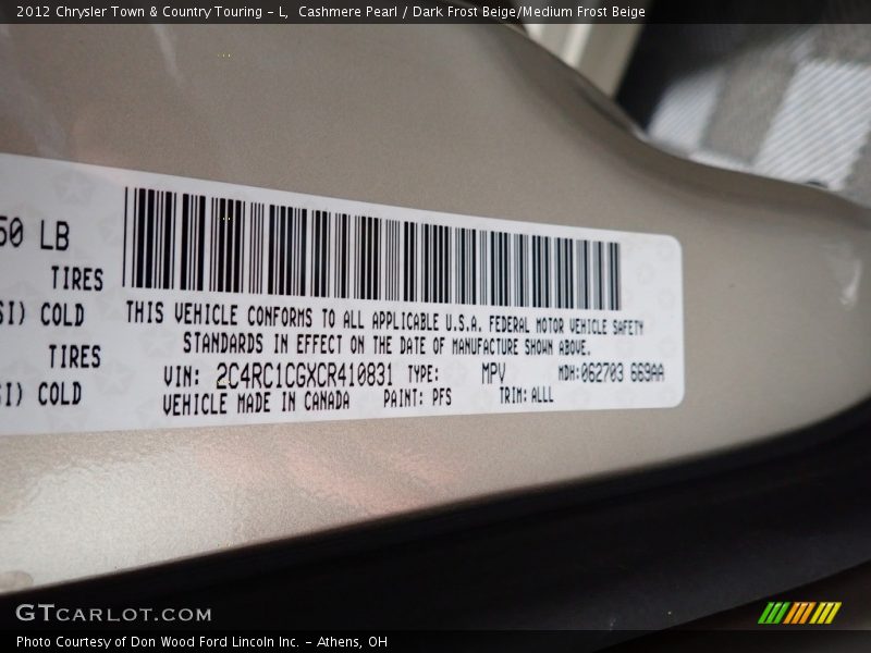 Cashmere Pearl / Dark Frost Beige/Medium Frost Beige 2012 Chrysler Town & Country Touring - L