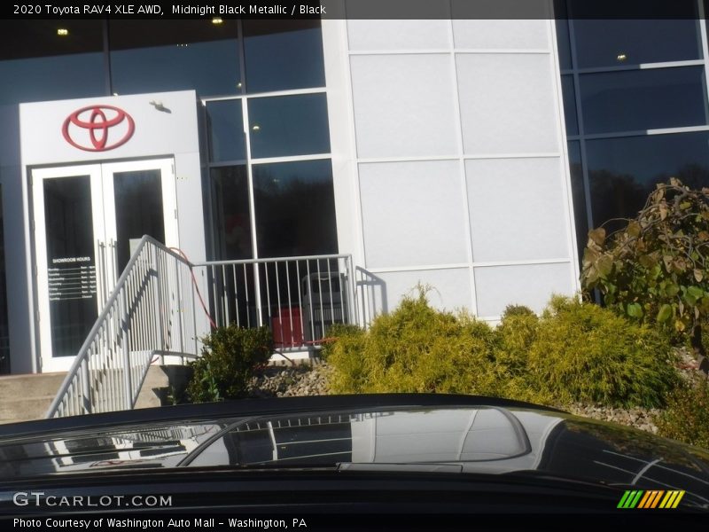 Midnight Black Metallic / Black 2020 Toyota RAV4 XLE AWD
