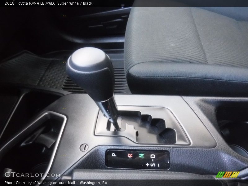 Super White / Black 2018 Toyota RAV4 LE AWD