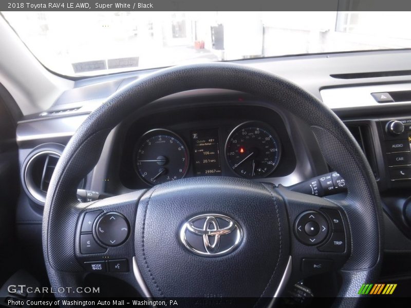 Super White / Black 2018 Toyota RAV4 LE AWD