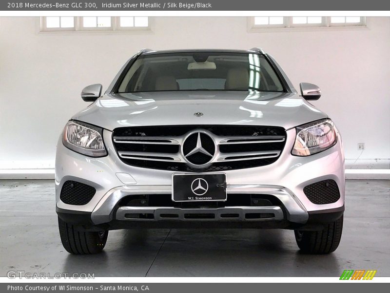 Iridium Silver Metallic / Silk Beige/Black 2018 Mercedes-Benz GLC 300