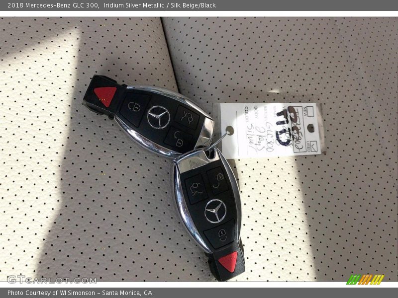 Iridium Silver Metallic / Silk Beige/Black 2018 Mercedes-Benz GLC 300