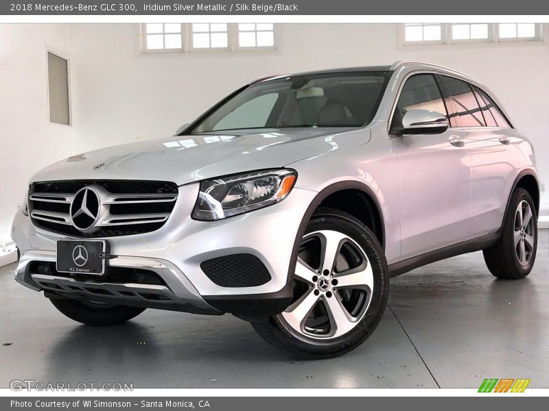 Iridium Silver Metallic / Silk Beige/Black 2018 Mercedes-Benz GLC 300