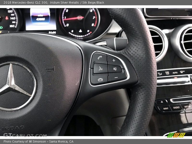 Iridium Silver Metallic / Silk Beige/Black 2018 Mercedes-Benz GLC 300