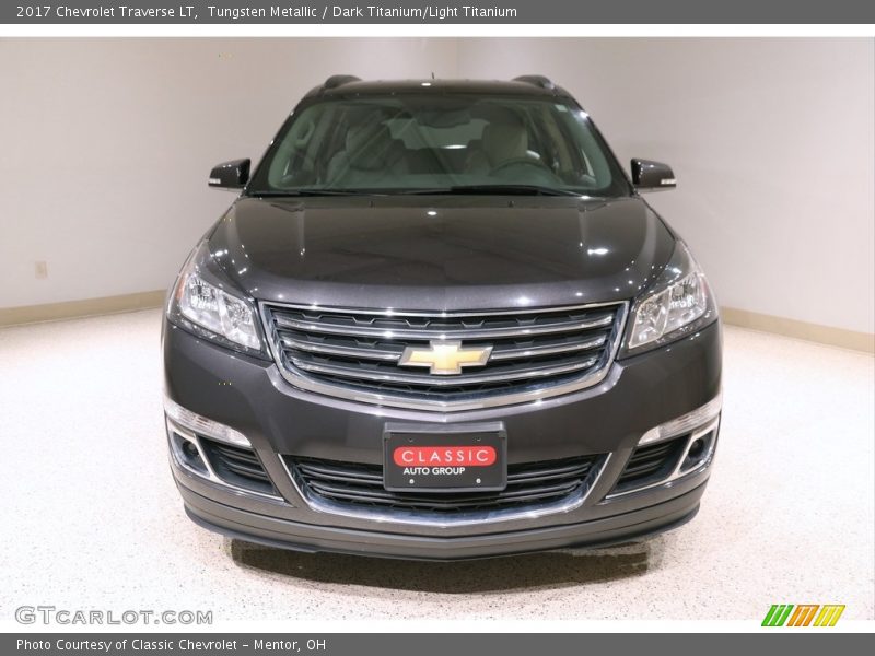 Tungsten Metallic / Dark Titanium/Light Titanium 2017 Chevrolet Traverse LT