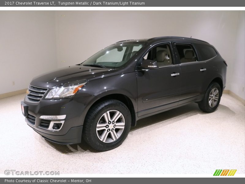 Tungsten Metallic / Dark Titanium/Light Titanium 2017 Chevrolet Traverse LT