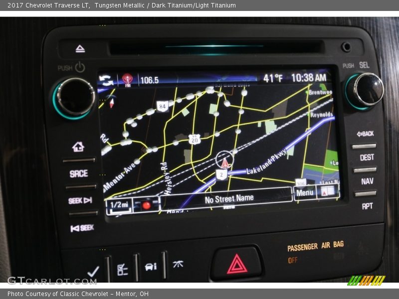 Tungsten Metallic / Dark Titanium/Light Titanium 2017 Chevrolet Traverse LT