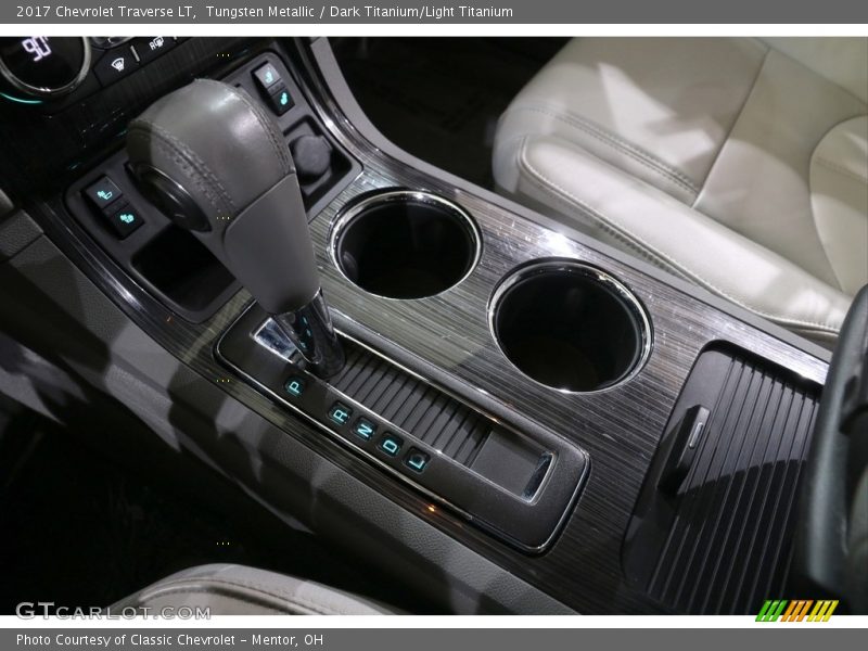 Tungsten Metallic / Dark Titanium/Light Titanium 2017 Chevrolet Traverse LT