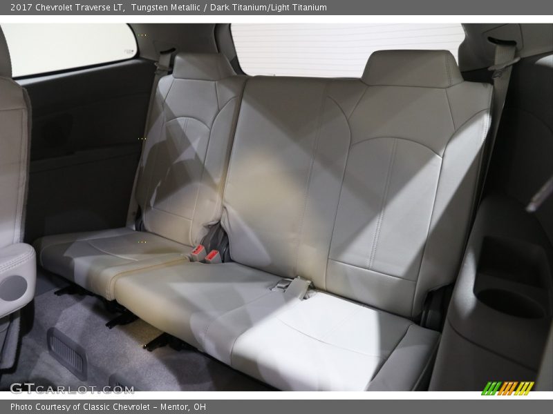 Tungsten Metallic / Dark Titanium/Light Titanium 2017 Chevrolet Traverse LT