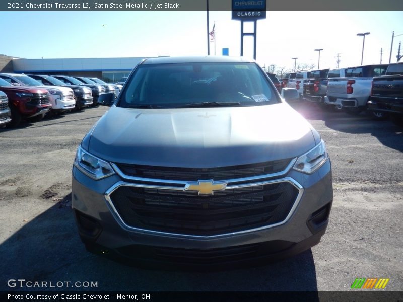 Satin Steel Metallic / Jet Black 2021 Chevrolet Traverse LS