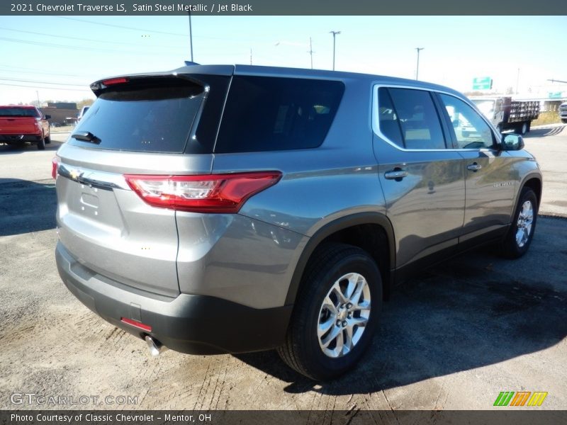 Satin Steel Metallic / Jet Black 2021 Chevrolet Traverse LS