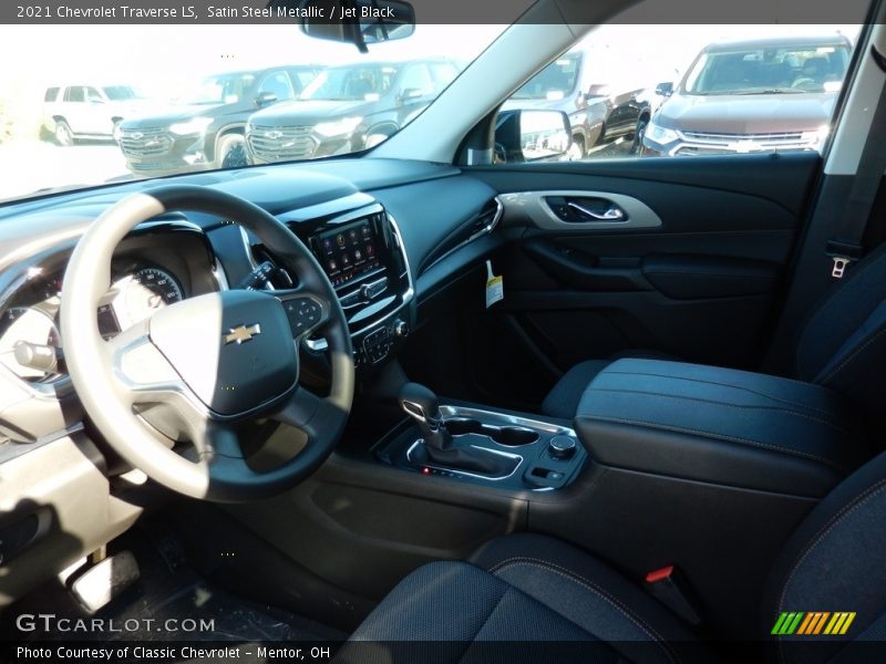 Satin Steel Metallic / Jet Black 2021 Chevrolet Traverse LS