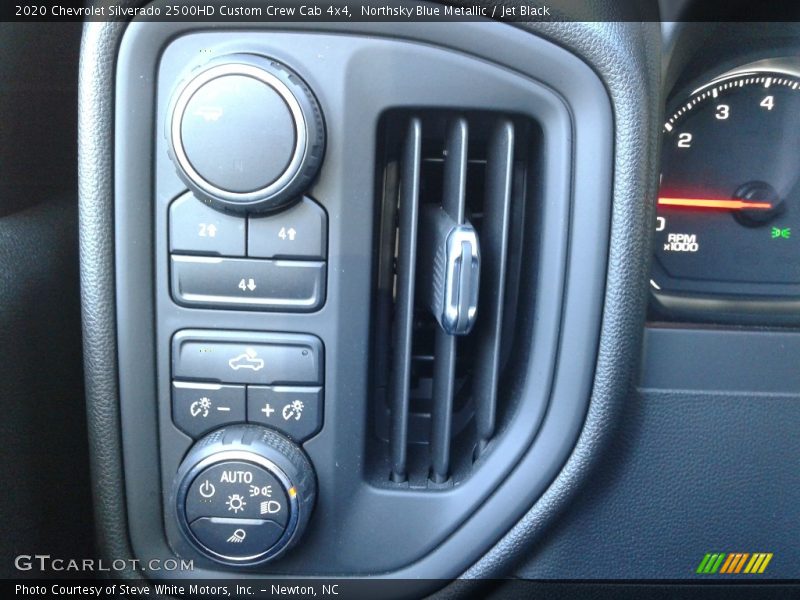 Northsky Blue Metallic / Jet Black 2020 Chevrolet Silverado 2500HD Custom Crew Cab 4x4