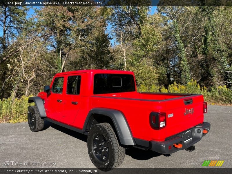Firecracker Red / Black 2021 Jeep Gladiator Mojave 4x4