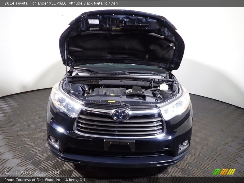 Attitude Black Metallic / Ash 2014 Toyota Highlander XLE AWD