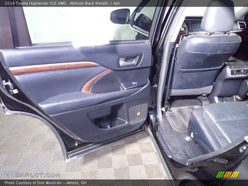 Attitude Black Metallic / Ash 2014 Toyota Highlander XLE AWD