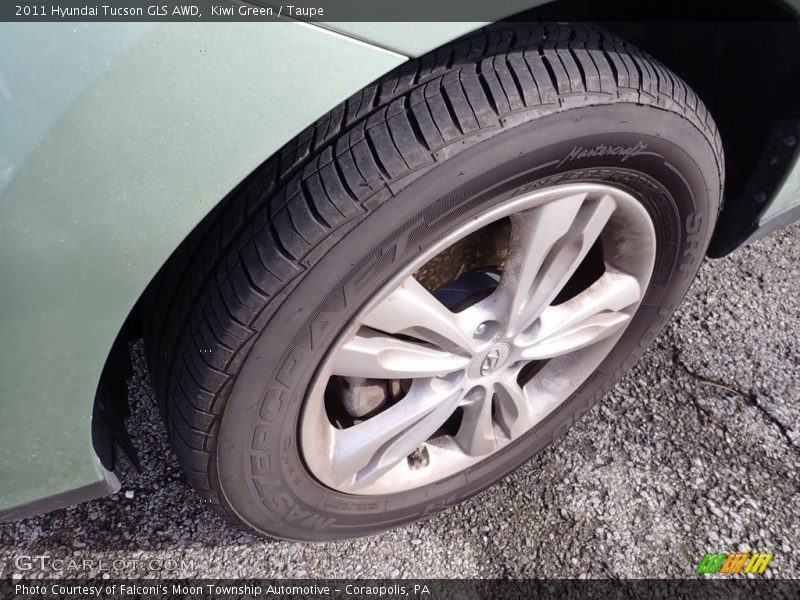 Kiwi Green / Taupe 2011 Hyundai Tucson GLS AWD