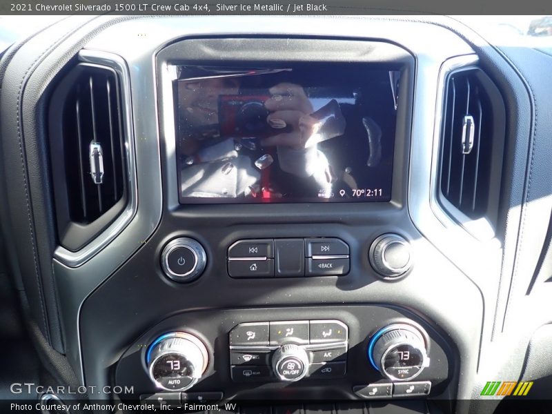 Controls of 2021 Silverado 1500 LT Crew Cab 4x4