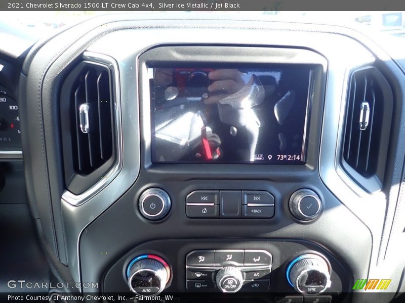 Controls of 2021 Silverado 1500 LT Crew Cab 4x4