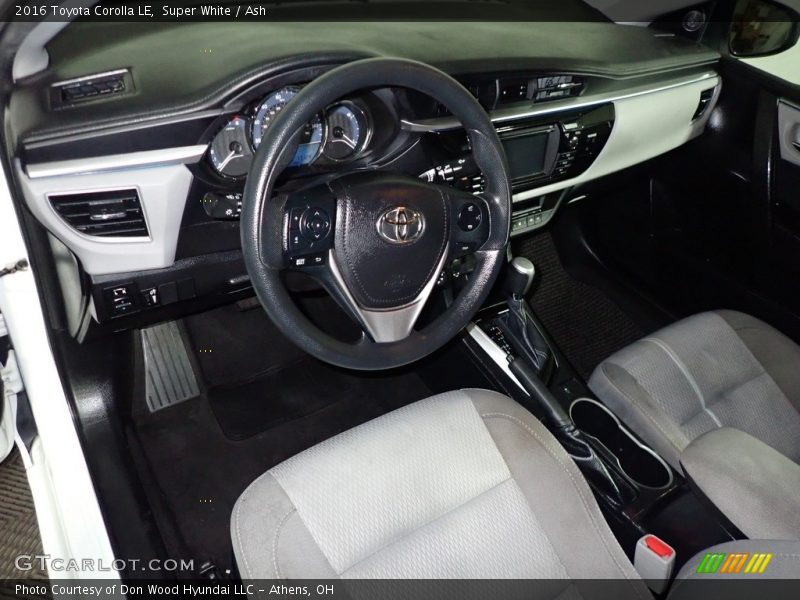 Super White / Ash 2016 Toyota Corolla LE