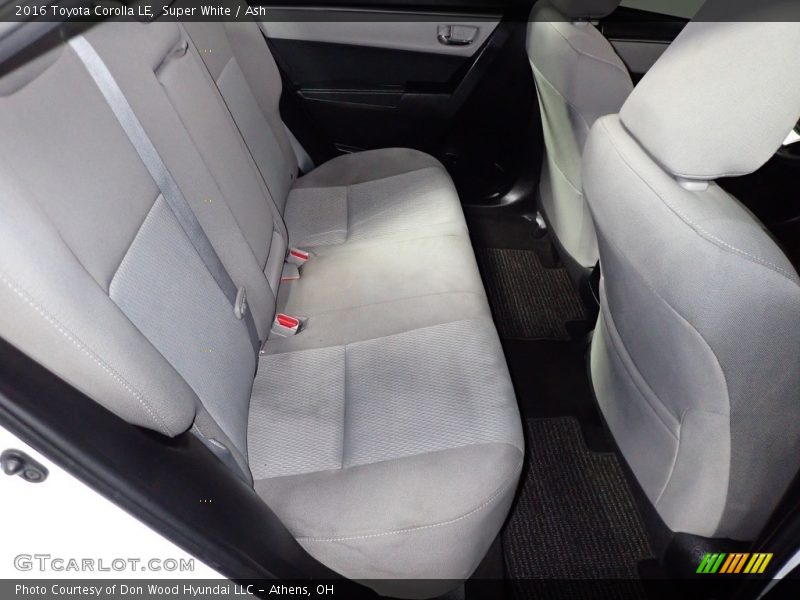 Super White / Ash 2016 Toyota Corolla LE