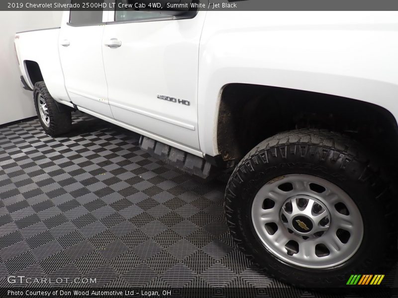 Summit White / Jet Black 2019 Chevrolet Silverado 2500HD LT Crew Cab 4WD