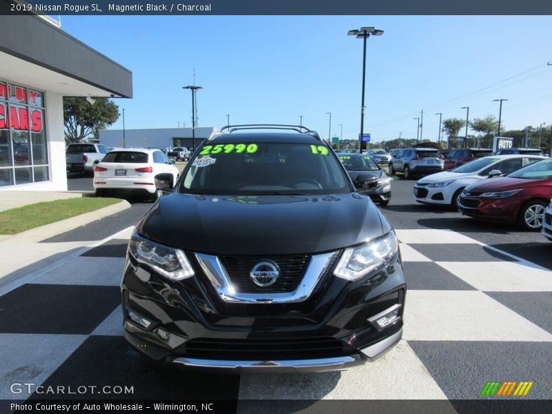 Magnetic Black / Charcoal 2019 Nissan Rogue SL