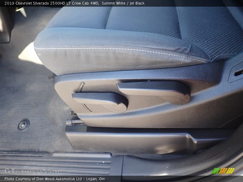 Summit White / Jet Black 2019 Chevrolet Silverado 2500HD LT Crew Cab 4WD