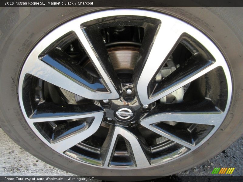 Magnetic Black / Charcoal 2019 Nissan Rogue SL
