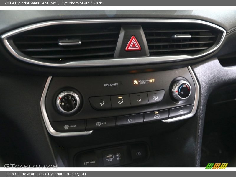 Symphony Silver / Black 2019 Hyundai Santa Fe SE AWD