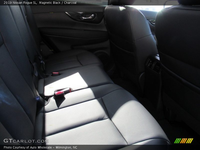 Magnetic Black / Charcoal 2019 Nissan Rogue SL