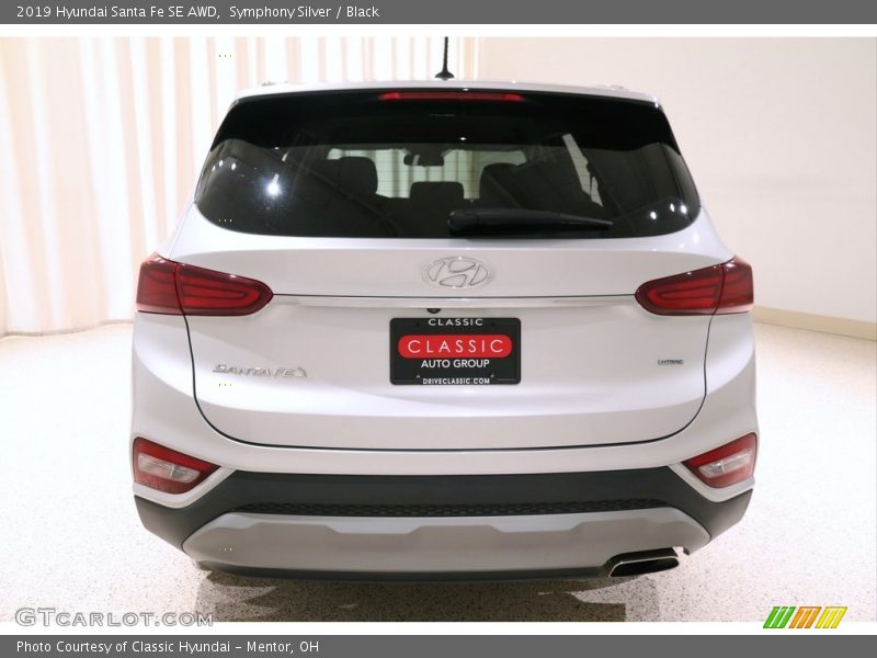 Symphony Silver / Black 2019 Hyundai Santa Fe SE AWD