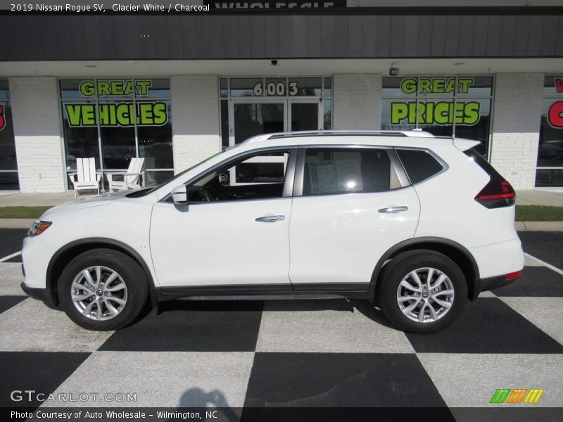 Glacier White / Charcoal 2019 Nissan Rogue SV