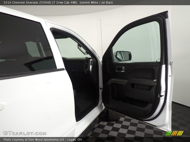 Summit White / Jet Black 2019 Chevrolet Silverado 2500HD LT Crew Cab 4WD