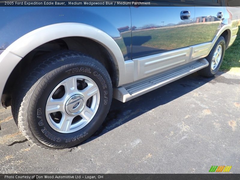 Medium Wedgewood Blue / Medium Parchment 2005 Ford Expedition Eddie Bauer