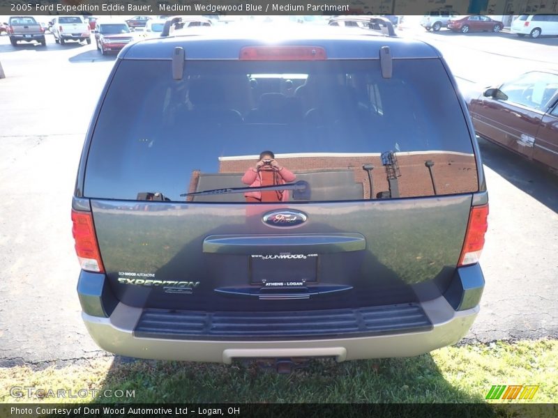 Medium Wedgewood Blue / Medium Parchment 2005 Ford Expedition Eddie Bauer
