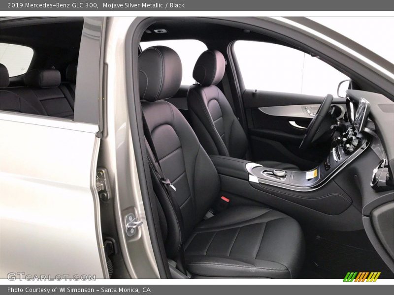 Mojave Silver Metallic / Black 2019 Mercedes-Benz GLC 300