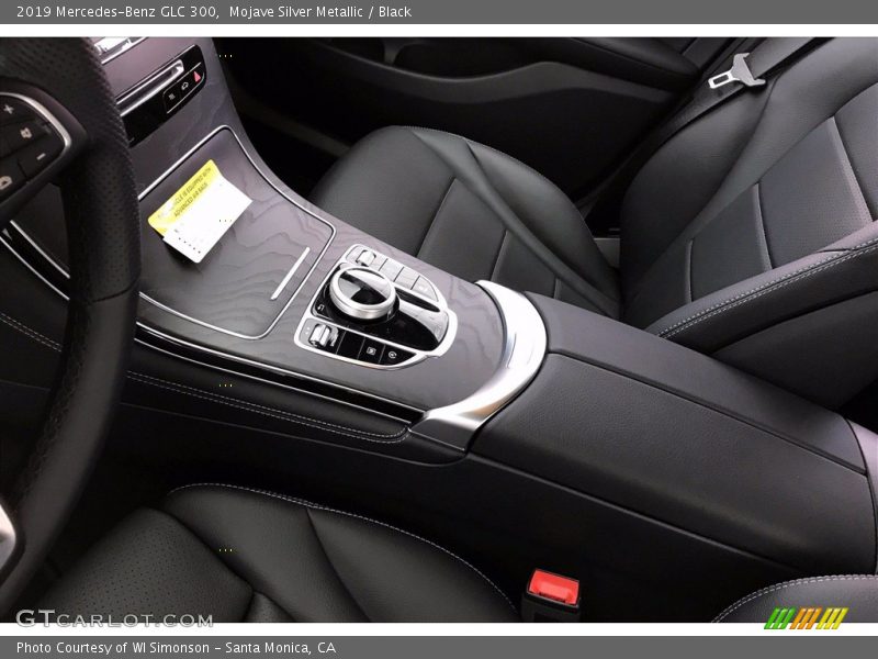 Mojave Silver Metallic / Black 2019 Mercedes-Benz GLC 300