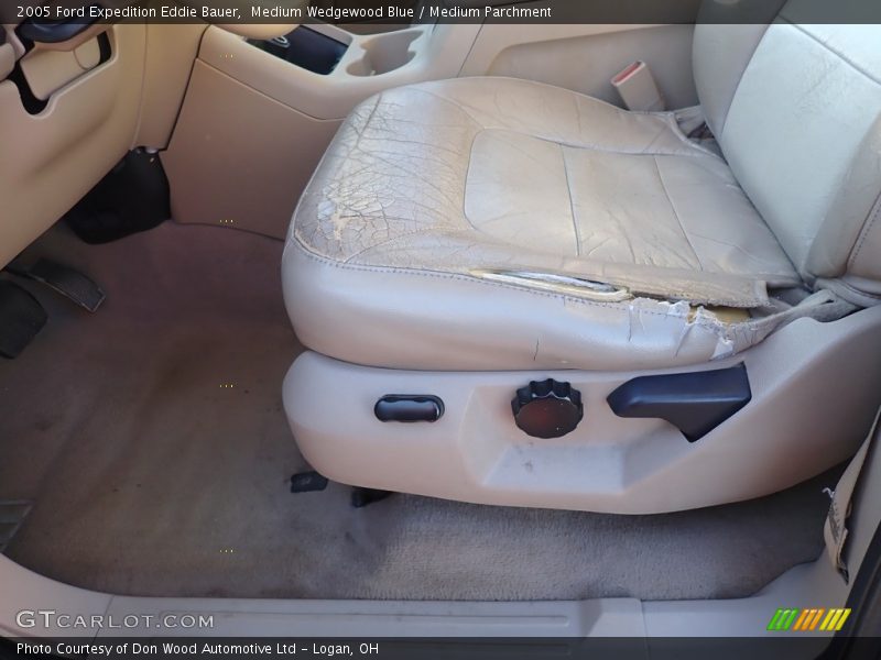 Medium Wedgewood Blue / Medium Parchment 2005 Ford Expedition Eddie Bauer