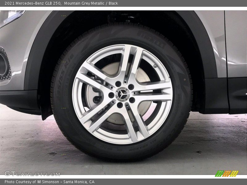 Mountain Grey Metallic / Black 2021 Mercedes-Benz GLB 250