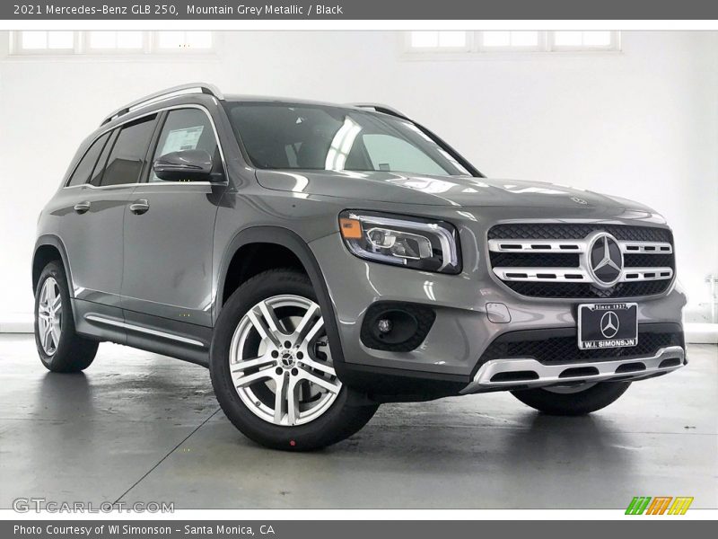 Mountain Grey Metallic / Black 2021 Mercedes-Benz GLB 250