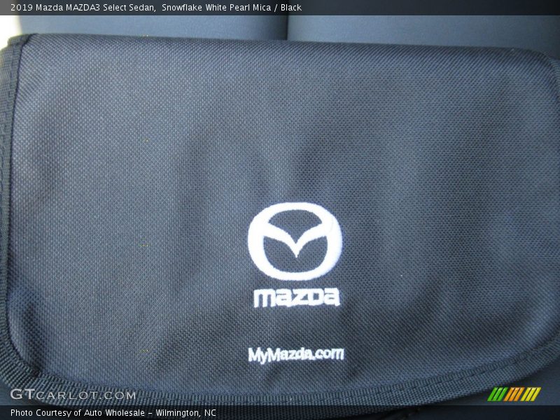 Snowflake White Pearl Mica / Black 2019 Mazda MAZDA3 Select Sedan