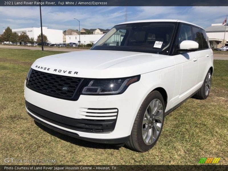 Fuji White / Almond/Espresso 2021 Land Rover Range Rover