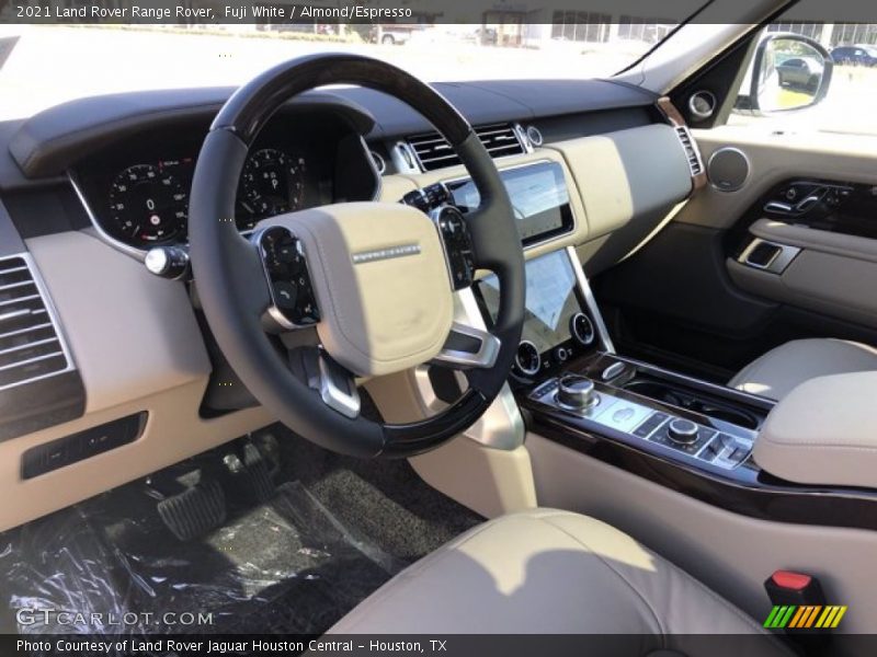 Fuji White / Almond/Espresso 2021 Land Rover Range Rover