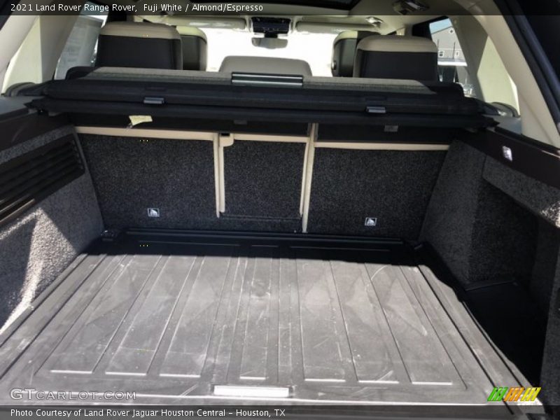 Fuji White / Almond/Espresso 2021 Land Rover Range Rover