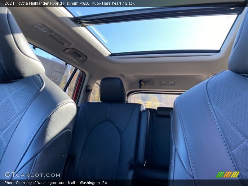 Ruby Flare Pearl / Black 2021 Toyota Highlander Hybrid Platinum AWD